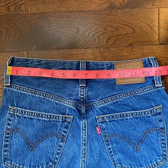 Levi's Women's Size 26 Ribcage Straight Ankle Jeans Long Med Wash High Waist - Picture 13 of 16